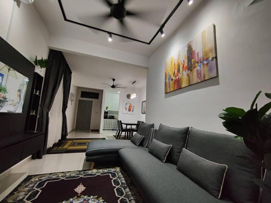 F&H Homestay,อิโปห์ ภายนอก รูปภาพ