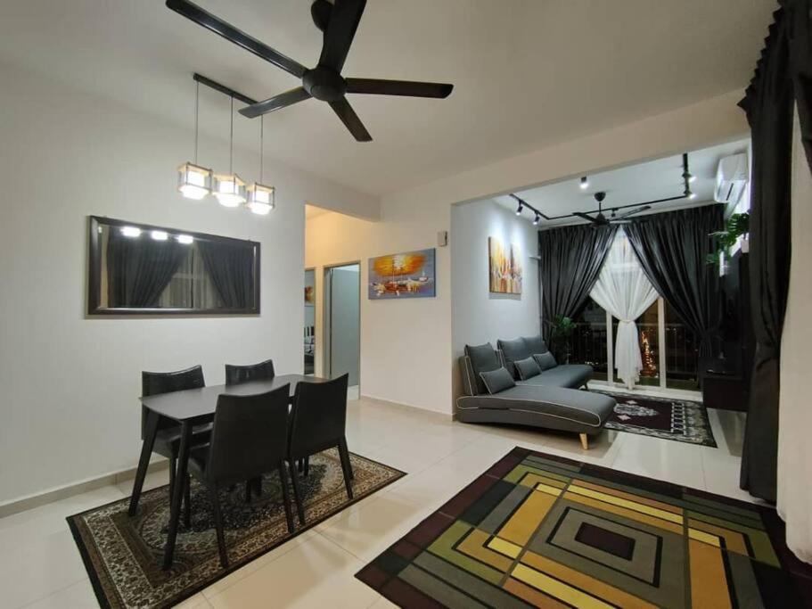 F&H Homestay,อิโปห์ ภายนอก รูปภาพ